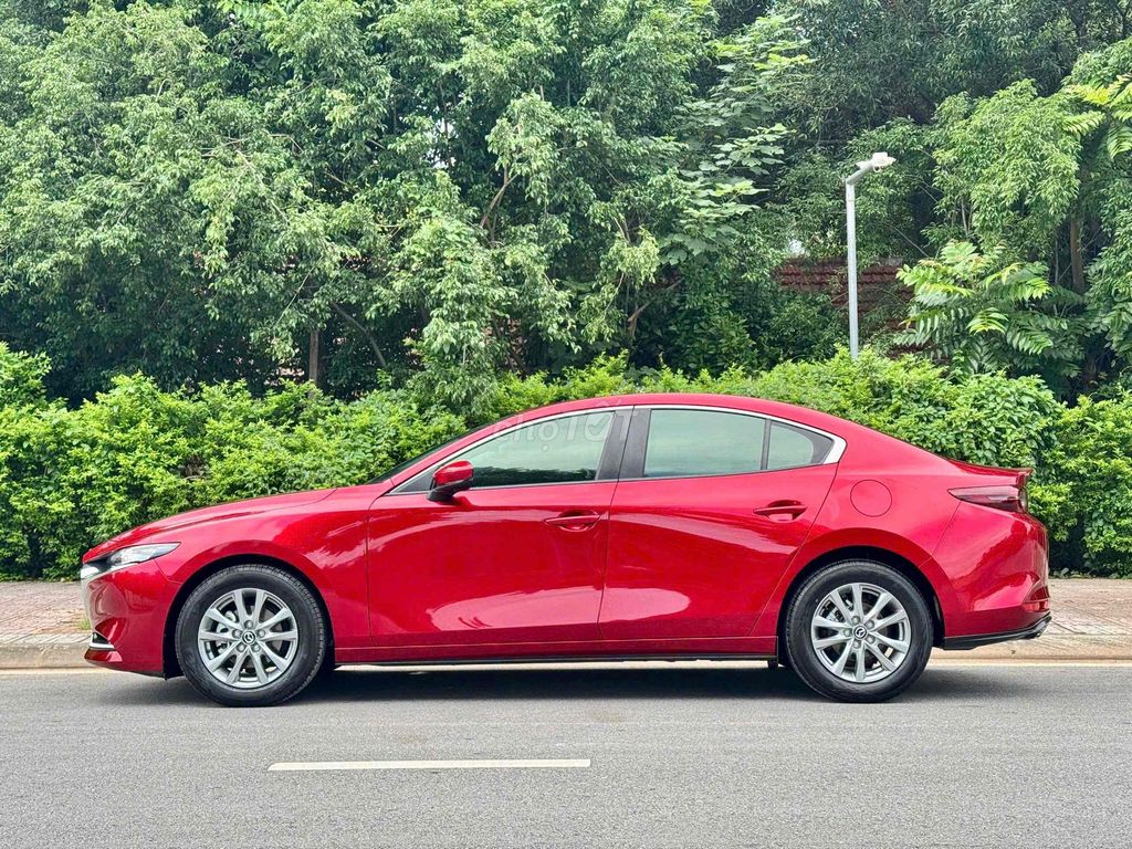 Mazda 3 2023 1.5L Luxury - 27000 km. Mua bán Ô tô tại Quận Long Biên Hà Nội được đăng bởi Bùi Đình Thông hình 3
