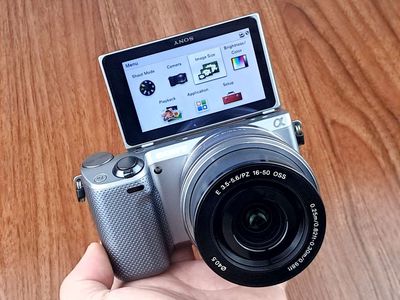 Sony Nex 5R có Wifi, Cảm ứng, Selfie. Mua bán Máy ảnh, Máy quay tại Quận Tân Bình Tp Hồ Chí Minh được đăng bởi Phan Nguyen