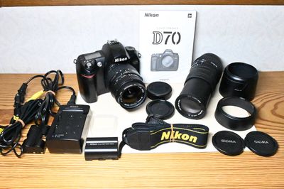 Combo Nikon D70 cùng lens