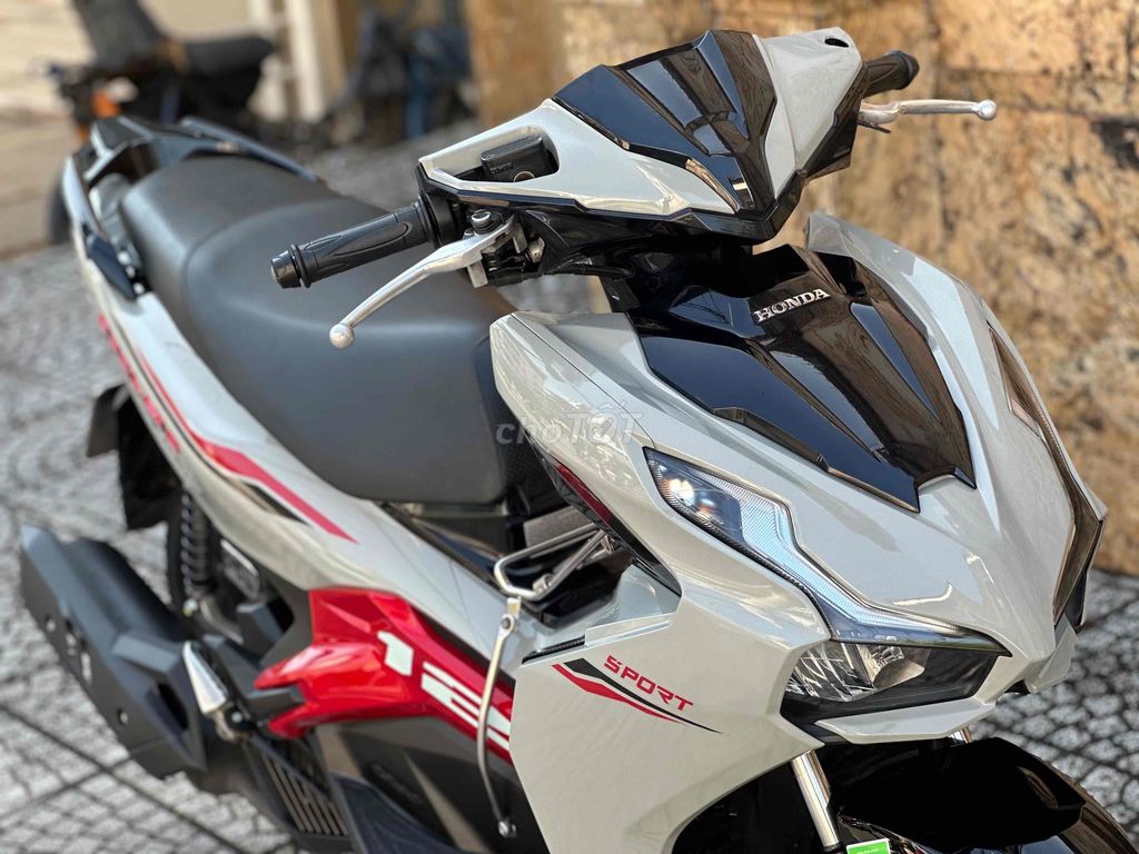 Airblade 125 mẫu 2021 9chủ ít đi9000km zin mới99%