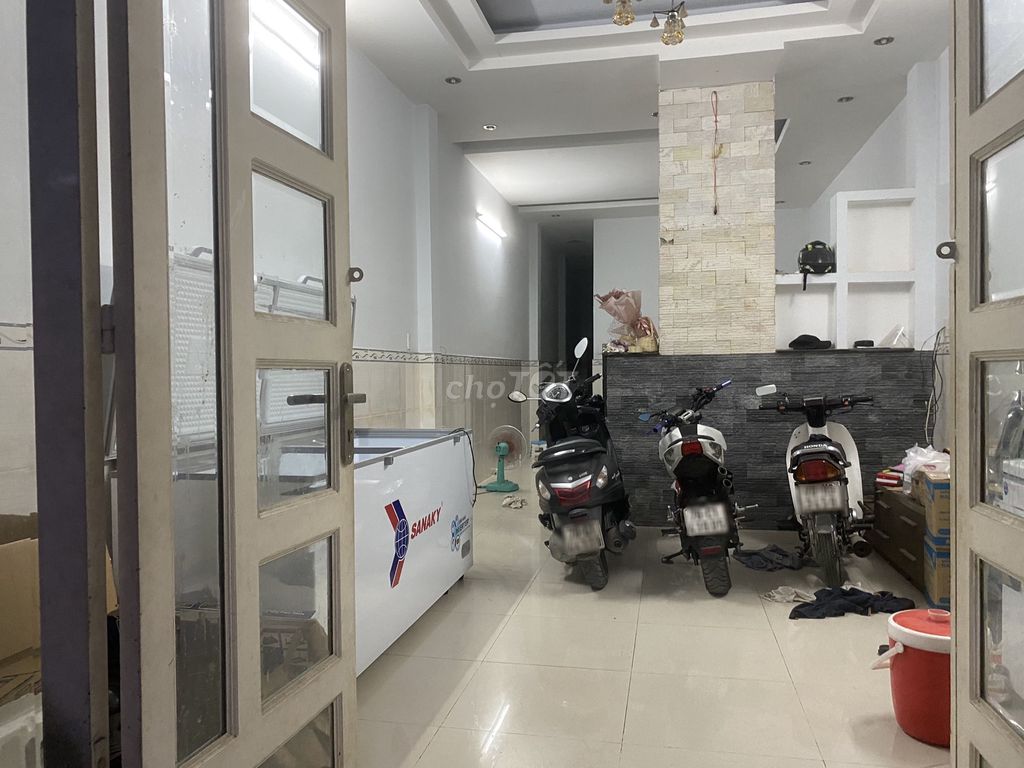 [Gấp] Bán nhà C4 4x25 HXH Lò Lu ngay Vinhomes Grandpark Chỉ 1 phút. Mua bán nhà ở tại Thành phố Thủ Đức Tp Hồ Chí Minh được đăng bởi ChiaKhoaNhaDat hình 2