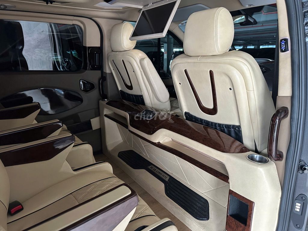 Ford Tourneo Limousine 2020 bảo hành 2026, vay 75%. Mua bán Ô tô tại Quận Tân Phú Tp Hồ Chí Minh được đăng bởi Đức hình 7