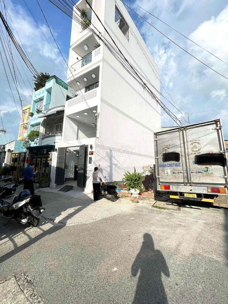 Nhà này ko mua thì mua nhà nào nữa ạ ! 5 Tầng BTCT