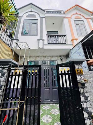 nhà ngộp vị trí đẹp gần chợ ngay trung tâm. Mua bán nhà ở tại Huyện Đức Hòa Long An được đăng bởi Hữu Nghĩa