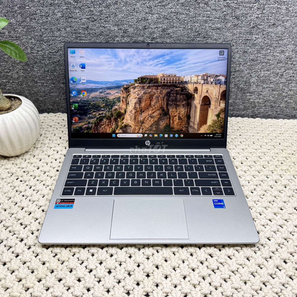 HP 240 G10  i5 Gen 13 1334U  16GB/512GB. Mua bán Laptop tại Thành phố Huế Thừa Thiên Huế được đăng bởi LÊ NGUYỄN LAPTOP LAPTOPHUE COM VN hình 1