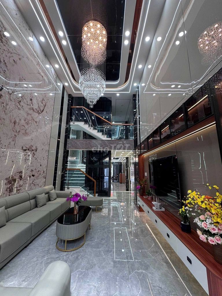 NHÀ ĐẸP LUNG LINH – FULL NỘI THẤT – THANG MÁY XỊN – 85M²– HẺM 8M THÔNG