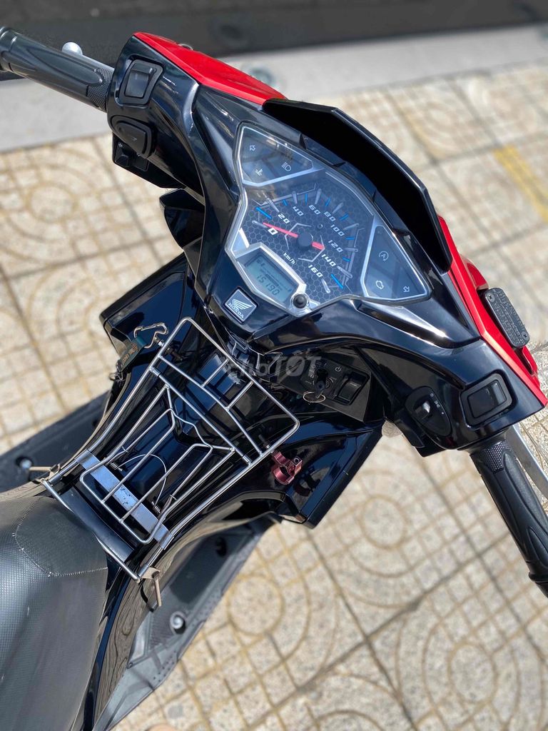 🔥Ab125_2019 ĐEN Đỏ,Bstp,1 đời Chủ,Máy Zin 100%. Mua bán Xe máy tại Quận Tân Bình Tp Hồ Chí Minh được đăng bởi Chú Ba  hình 5