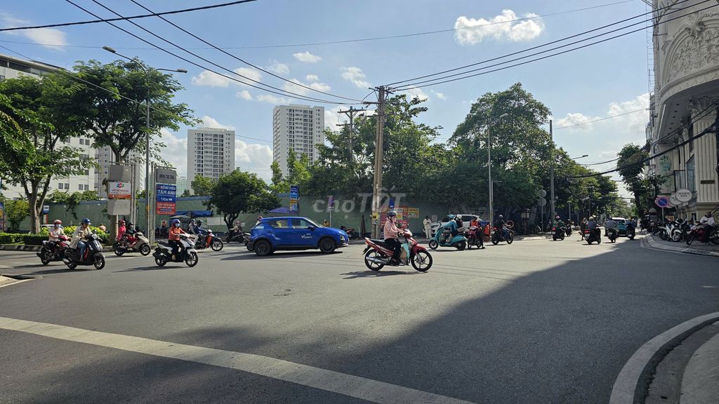 TỌA ĐỘ VÀNG MẶT TIỀN SÁT ĐƯỜNG TÂN MỸ PHÚ MỸ HƯNG, CHỜ NGÀY CẤT CÁNH!