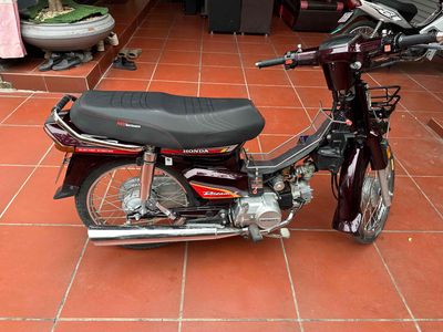 Honda Dream Thái Lan Tím