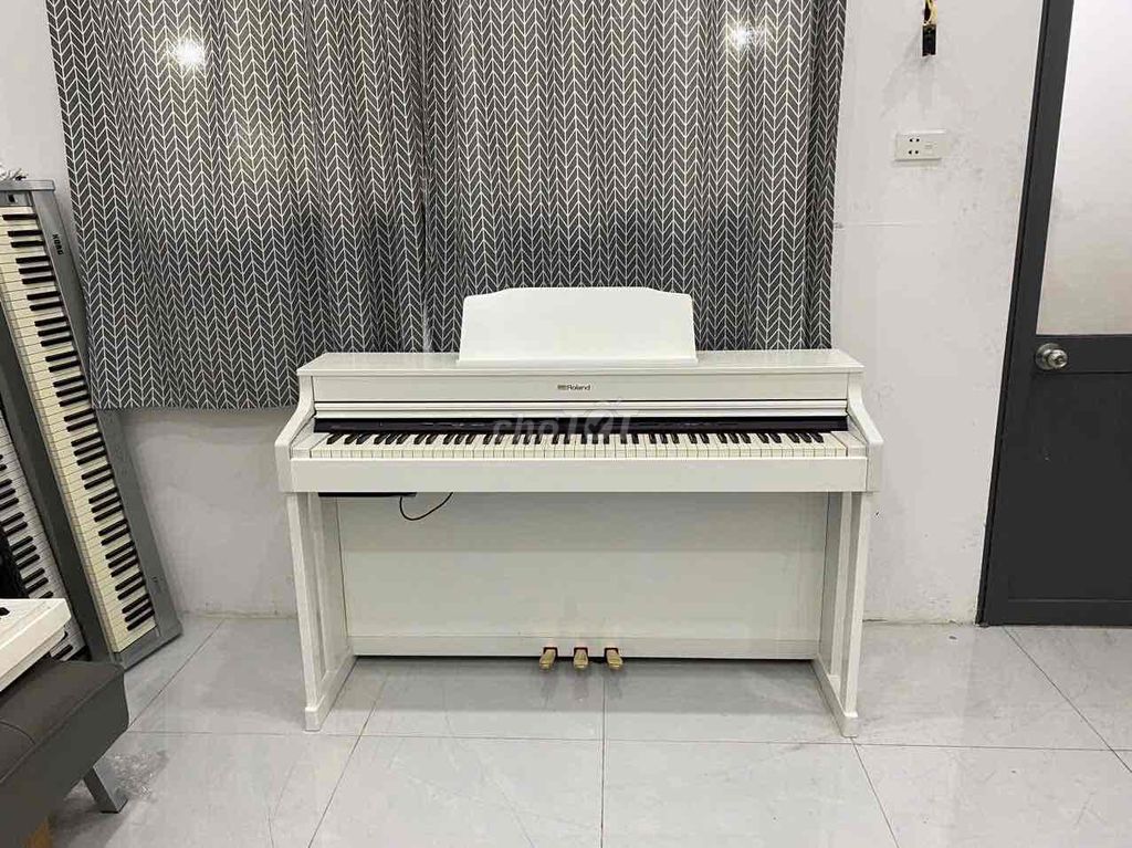 cần thanh lý piano điện Roland HP603 trắng