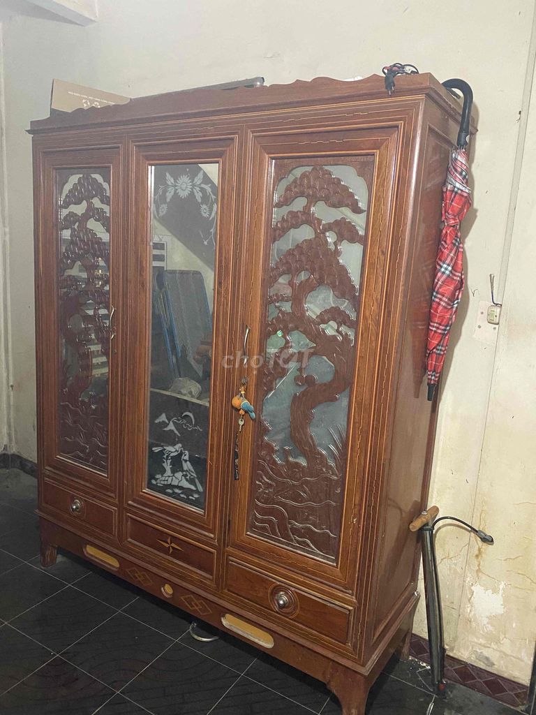 Tủ quần áo gỗ cổ điển. Mua bán Tủ, kệ gia đình tại Huyện Tuy Phước Bình Định được đăng bởi Phan huỳnh long hình 1