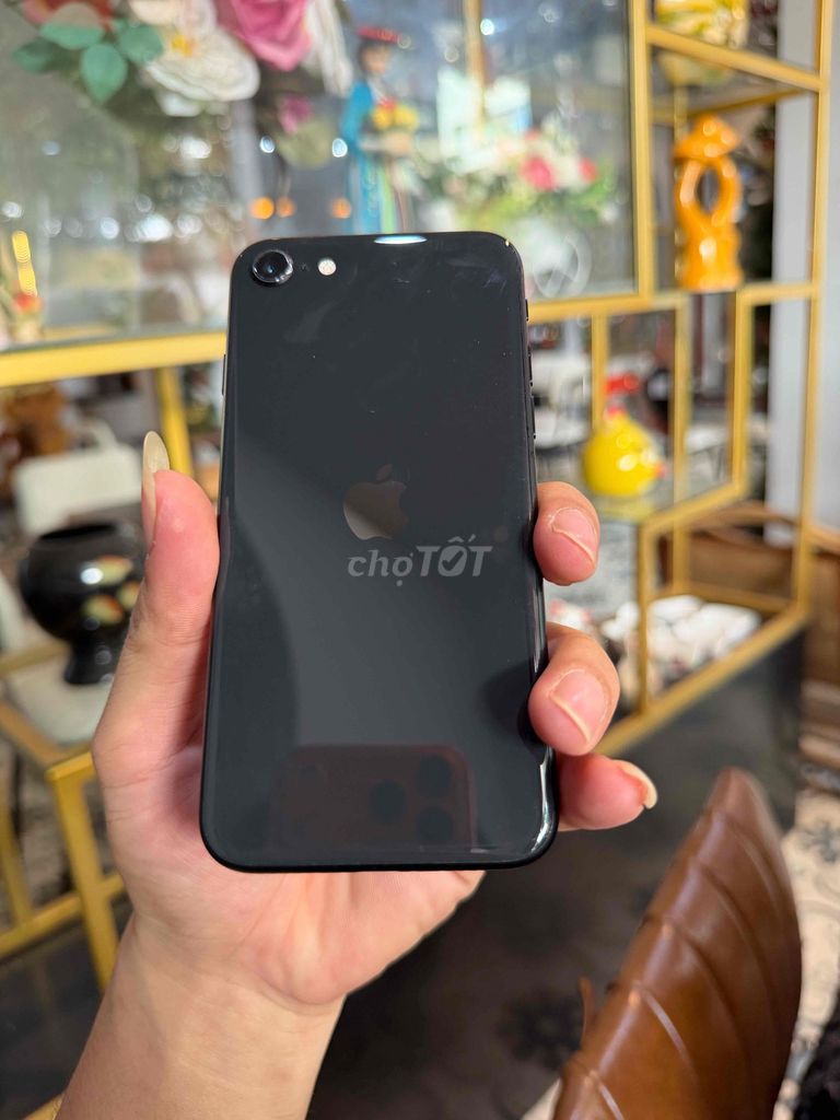 Apple iPhone SE 2020 64GB Đen Đã sử dụng. Mua bán Điện thoại tại Quận Hoàng Mai Hà Nội được đăng bởi nguyễn quang huy hình 1