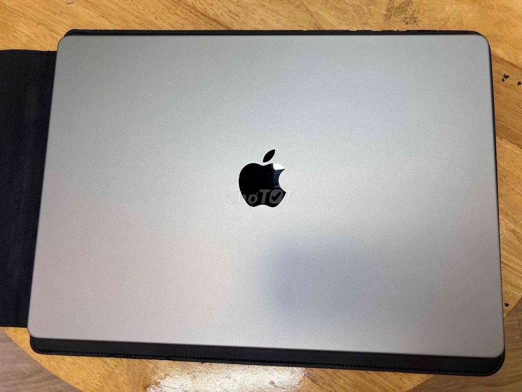 Apple Macbook Pro 16 Inch M1 Pro 16GB/512GB. Mua bán Laptop tại Quận 10 Tp Hồ Chí Minh được đăng bởi Đào Linh hình 1