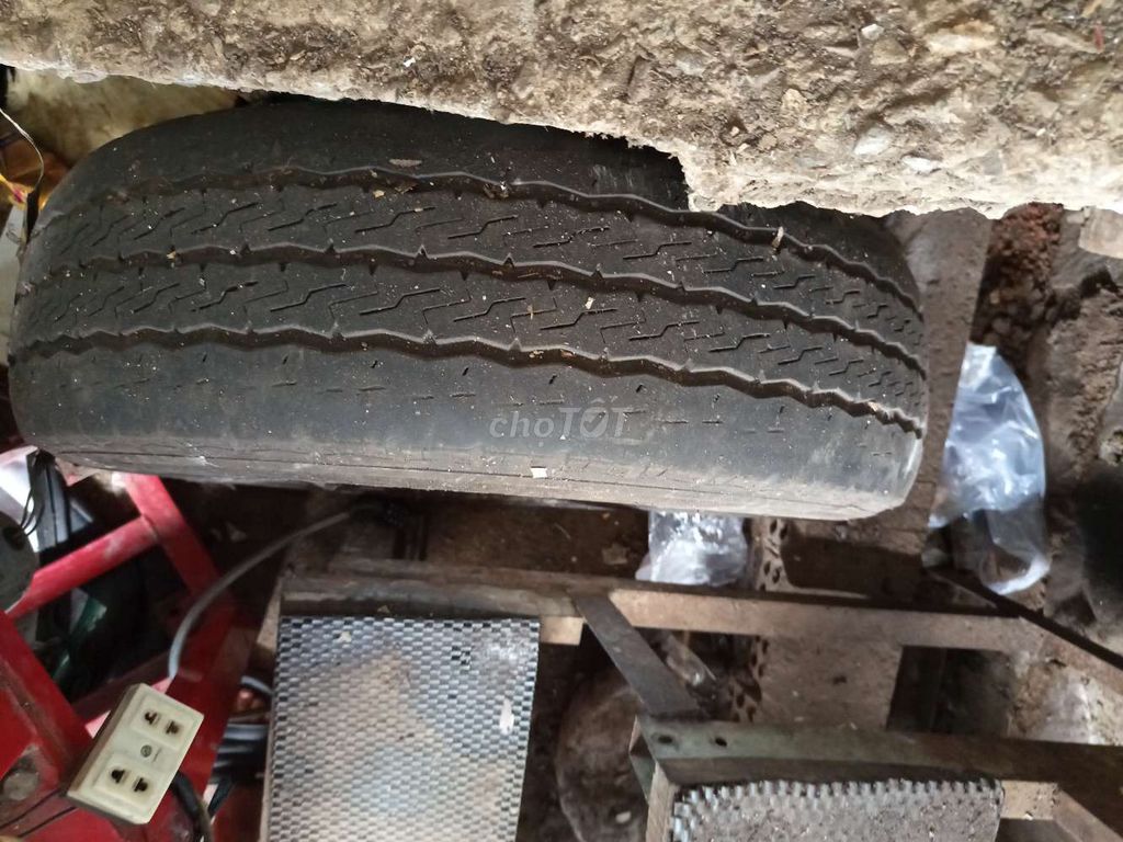 Lốp ô tô cũ. Mua bán Phụ tùng xe tại Huyện Đắk Mil Đắk Nông được đăng bởi  TÂN ĐẠI PHÁT Solutions  hình 1