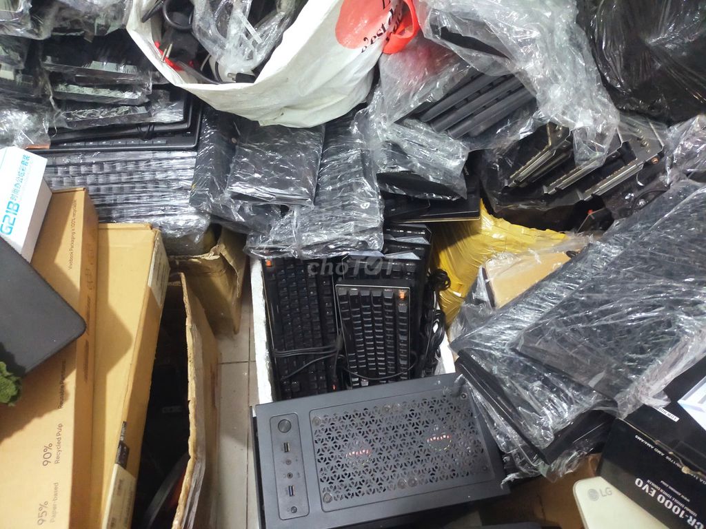 XÃ KHO PHÍM CƠ PHÍM VĂN PHÒNG. Mua bán Phụ kiện (Màn hình, Chuột...) tại Quận Tân Phú Tp Hồ Chí Minh được đăng bởi vi tính đại phúc  hình 1