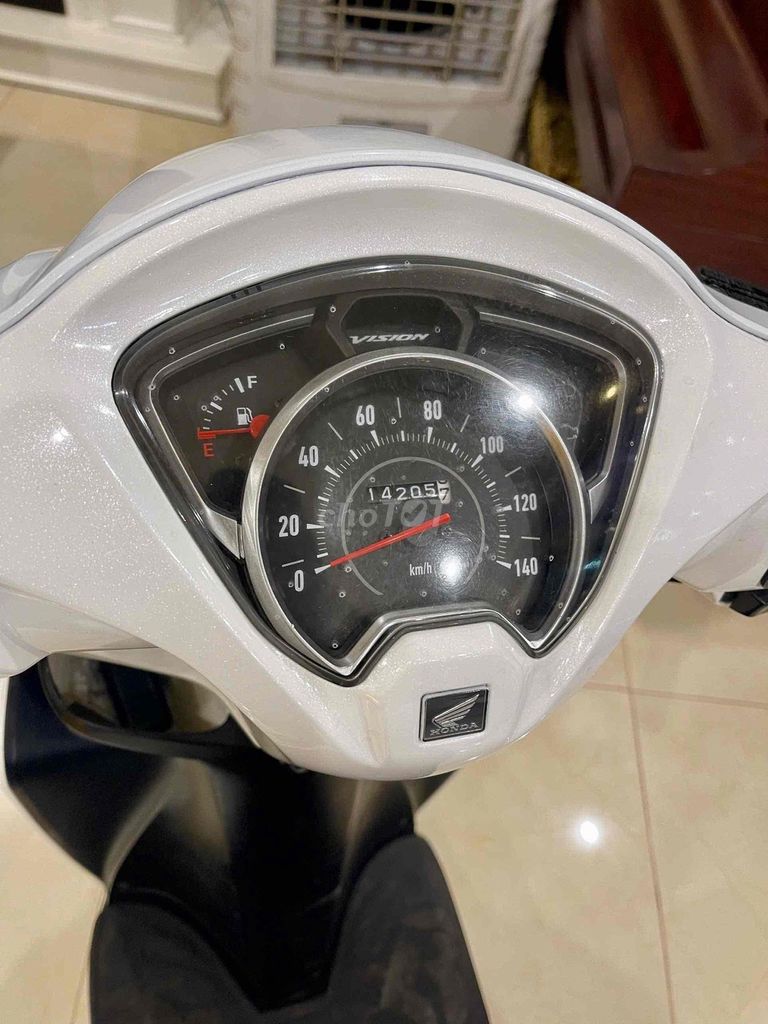 XE MÁY 68 - Honda Vision Đặc Biệt 2020 Trắng Sport. Mua bán Xe máy tại Quận Hai Bà Trưng Hà Nội được đăng bởi Đức Anh hình 6