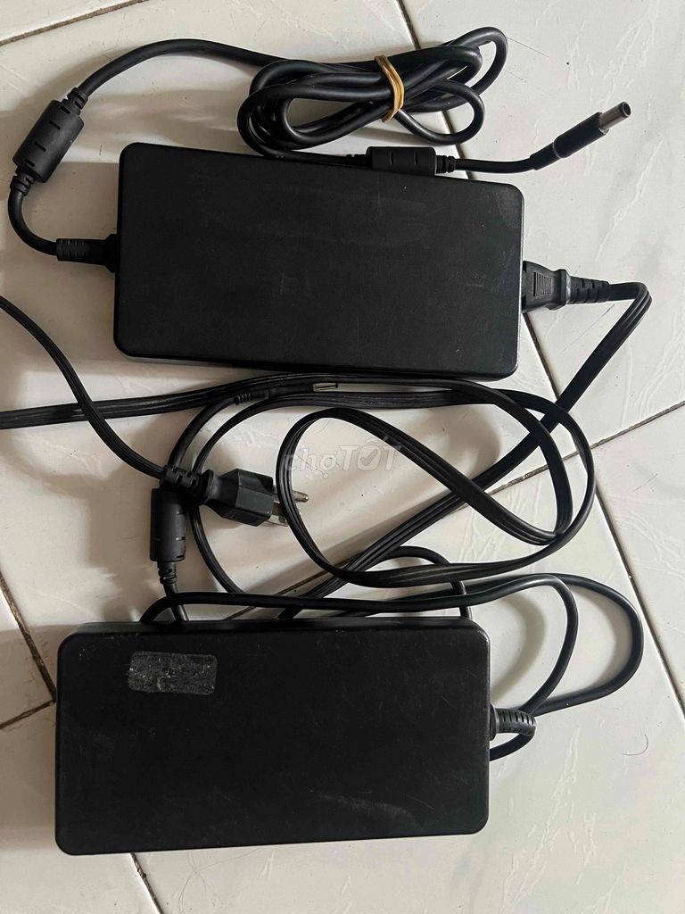 Sạc laptop Dell Đen. Mua bán Phụ kiện (Màn hình, Chuột...) tại Quận Phú Nhuận Tp Hồ Chí Minh được đăng bởi Nam  hình 1