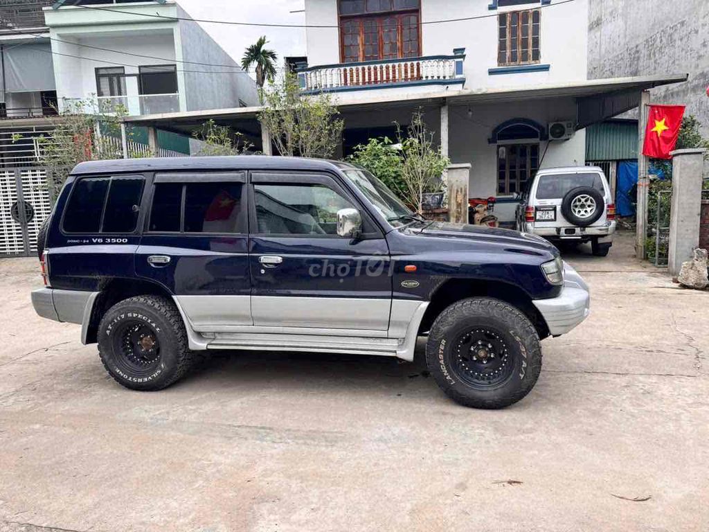 Mitsubishi Pajero V43 1999 nhập nhật bản hiếm. Mua bán Ô tô tại Thành phố Tuyên Quang Tuyên Quang được đăng bởi Lan Hương Vũ hình 4