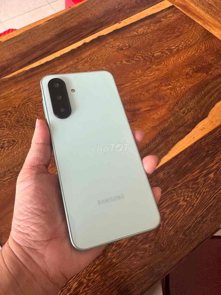 Samsung Galaxy A26 5G 8GB/128GB Xanh bhành t12/26. Mua bán Điện thoại tại Thành phố Buôn Ma Thuột Đắk Lắk được đăng bởi cầm đồ nguyễn phương hình 1