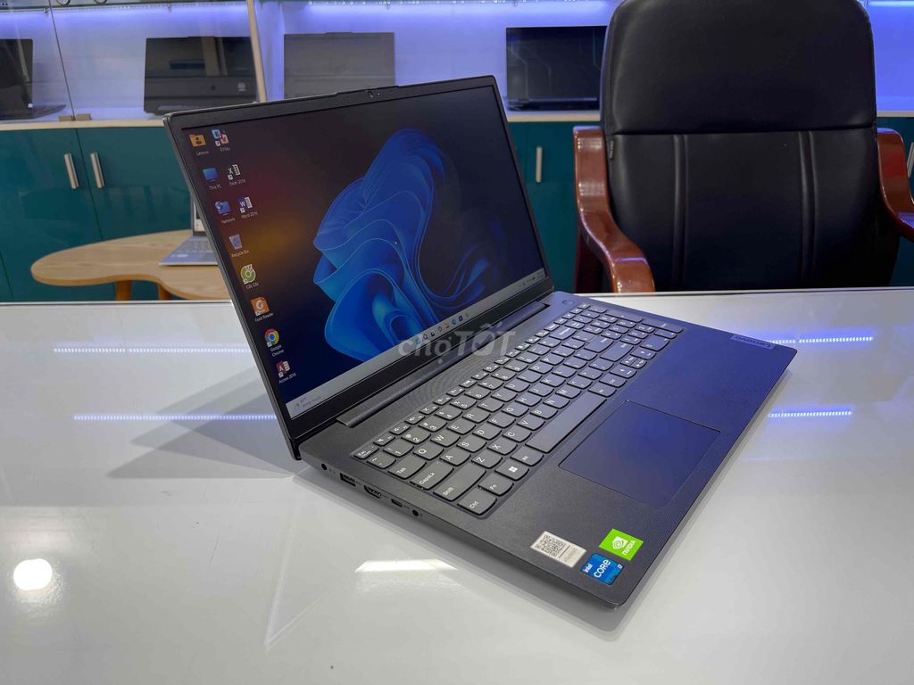 Lenovo V15 G2 i7 1165G7 /8GB/512GB/15.6FHD. Mua bán Laptop tại Quận Ninh Kiều Cần Thơ được đăng bởi HOÀNG MAI STORE hình 1