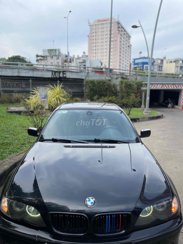 BMW 3 Series 2004 318i AT - 200000 km