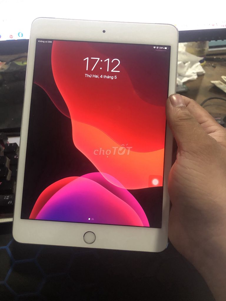 Apple iPad mini 4 32GB Trắng sim 4g. Mua bán Máy tính bảng tại Quận 12 Tp Hồ Chí Minh được đăng bởi Dug hình 1