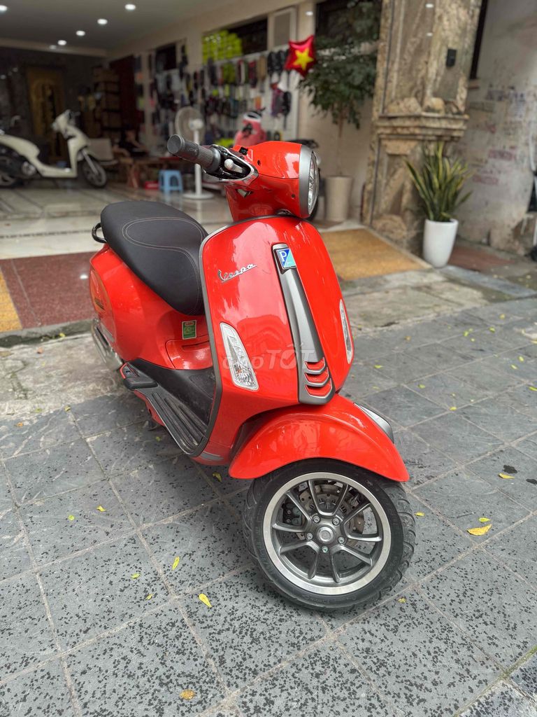 Vespa Primavera dky 2021 mới đi 1 vạn. Mua bán Xe máy tại Quận Hai Bà Trưng Hà Nội được đăng bởi Nguyễn Thành Trung hình 5