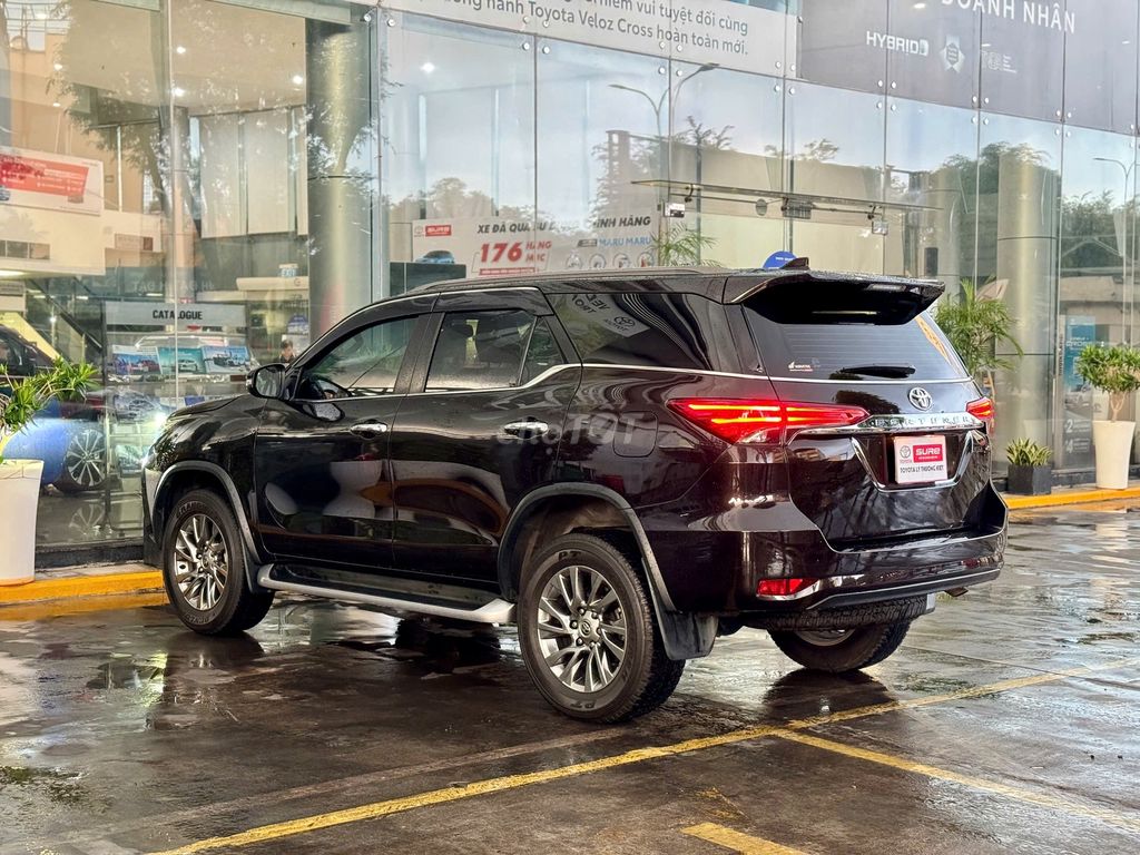 Toyota Fortuner 2022 máy xăng, khuyến mãi sâu