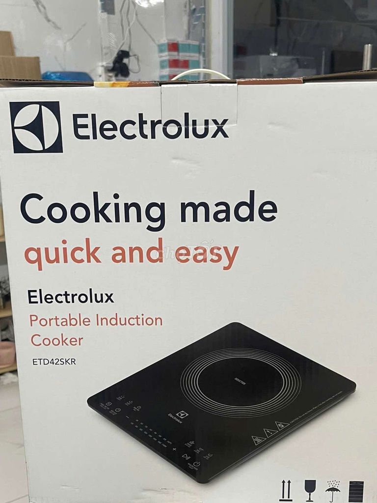 Bếp điện từ Electrolux ETD42SKR Đen Mới. Mua bán Bếp, lò, đồ điện nhà bếp tại Thành phố Thủ Dầu Một Bình Dương được đăng bởi nguyễn my hình 1