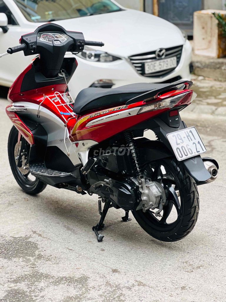 Honda Airblade 2011 110cc Đỏ 14000km. Mua bán Xe máy tại Quận Cầu Giấy Hà Nội được đăng bởi Xe Máy Đoàn Văn Cam Kết Đúng Ảnh Đúng Biển Đúng Giá Trị hình 5