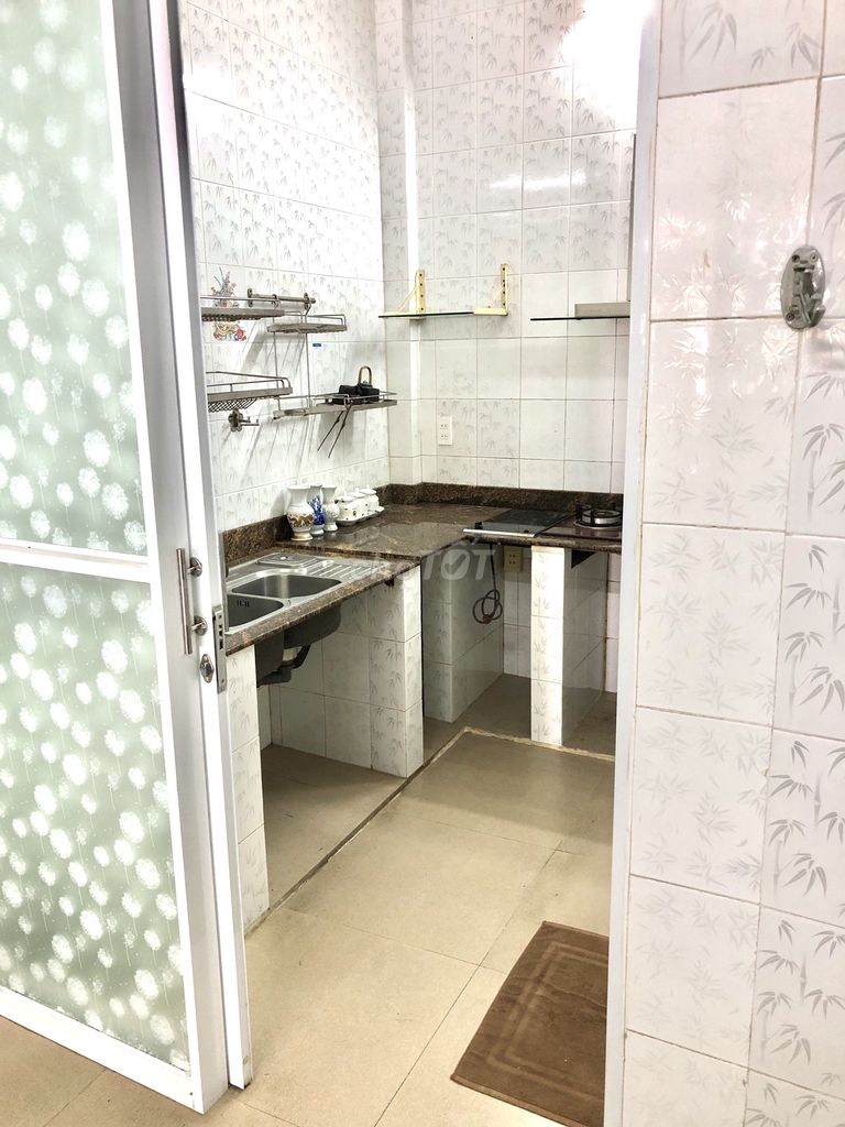 Bán gấp nhà riêng đường Cô Giang, Phú Nhuận DTSD 99,9m2 giá 7,6 tỷ