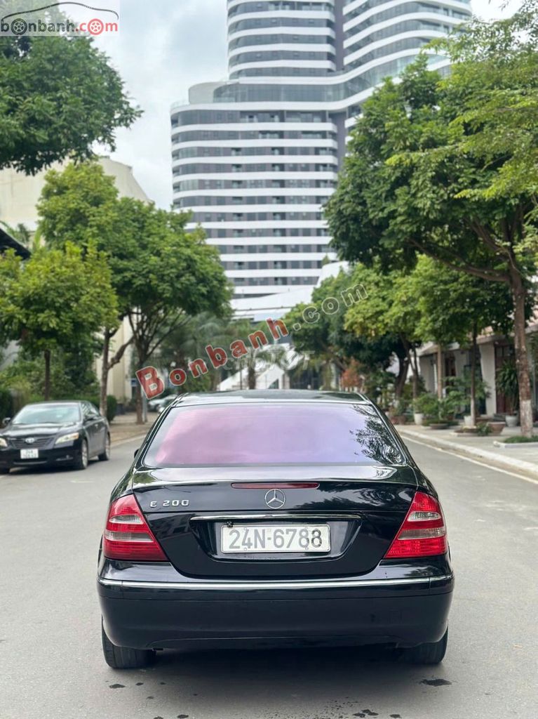 Xe Mercedes Benz E class E200 2005 - 135 Triệu. Mua bán Ô tô tại Huyện Bảo Thắng Lào Cai được đăng bởi Nguyễn Hồng Vĩnh hình 2