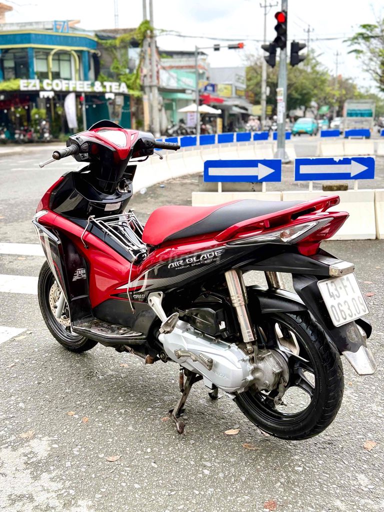👉AIR BLADE 2012 bso43 chính chủ, xe rin chất , máy. Mua bán Xe máy tại Quận Liên Chiểu Đà Nẵng được đăng bởi Xe máy cũ đức nguyễn hình 6