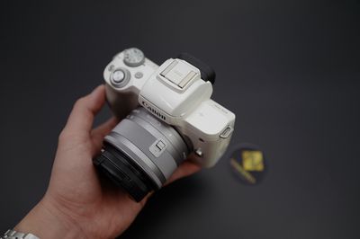 Canon M50 kit - trắng fullbox 99%