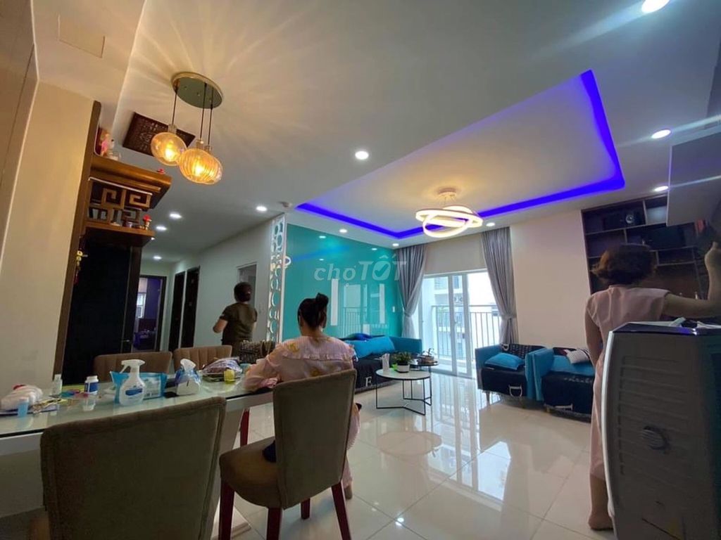 Cho thuê căn hộ 3PN 2WC 106m2 full nội thất Oriental Plaza - 17tr