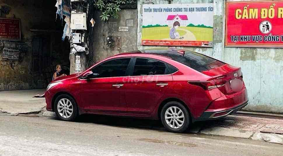 Hyundai Accent 2020 автомат базовая комплектация красный