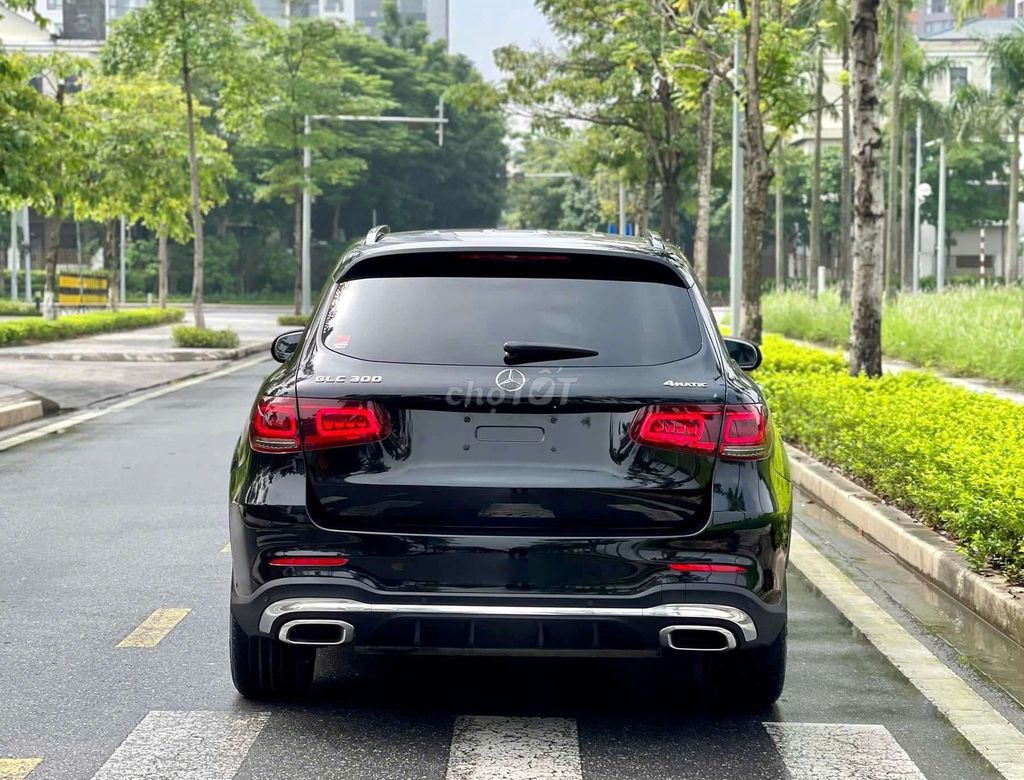 Glc300 2021 300 4MATIC - 23868 miles đen kem. Mua bán Ô tô tại Quận Bắc Từ Liêm Hà Nội được đăng bởi Phạm Bá Hướng hình 4