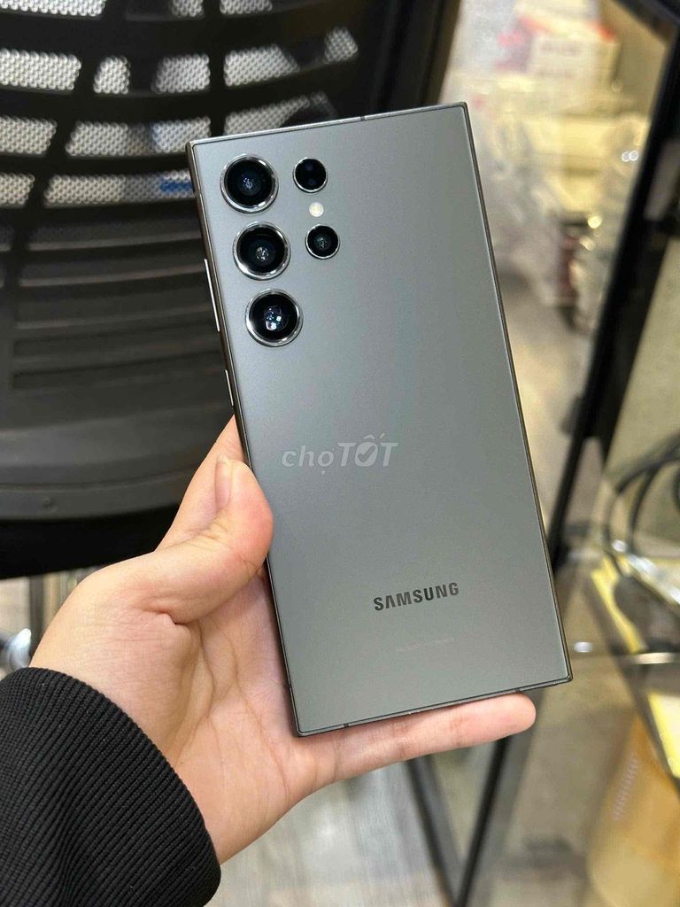 Samsung Galaxy S24 Ultra 256GB Đen Like New 99% VN. Mua bán Điện thoại tại Quận 8 Tp Hồ Chí Minh được đăng bởi CA REM BÁN TÁO hình 1