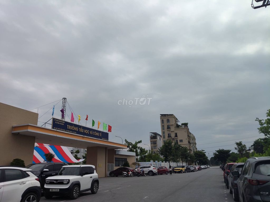 Bán nhà 3 tầng kinh doanh 52m2 gần Cầu Thăng Long, Đông Anh - 3.5 tỷ