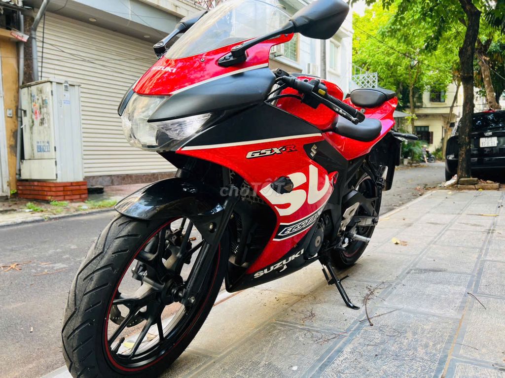 SUZUKI GSX 150R NGUYÊN ZIN CHÍNH CHỦ. Mua bán Xe máy tại Quận Nam Từ Liêm Hà Nội được đăng bởi MAI HÒA hình 2