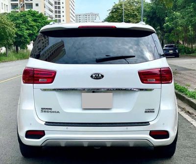 KIA Sedona 2021 Trắng 57.000 km. Mua bán Ô tô tại Thành phố Thủ Đức Tp Hồ Chí Minh được đăng bởi Ms Hiệp 