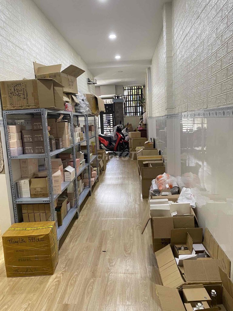 Tuyển Nhân Viên Đóng Gói SHOPEE ,TIKTOK Tại Kho. Việc làm tại Quận 12 Tp Hồ Chí Minh được đăng bởi Catchy cosmetics hình 3