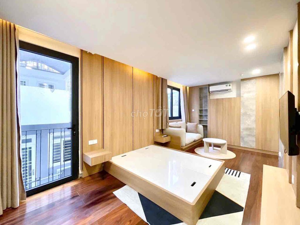 Trống Căn Studio Luxury - Máy Giặt Sấy Riêng - Ban Công, Cửa Sổ Trời