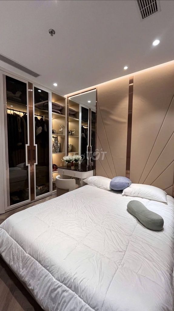 Квартира 2 спальни R1 Vinhomes Ocean Park с мебелью 20 млн