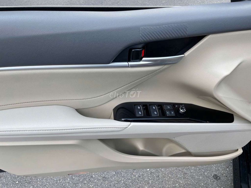 TOYOTA CAMRY 2.0G  31000 km. Mua bán Ô tô tại Thành phố Thủ Đức Tp Hồ Chí Minh được đăng bởi Ms Hiệp  hình 7