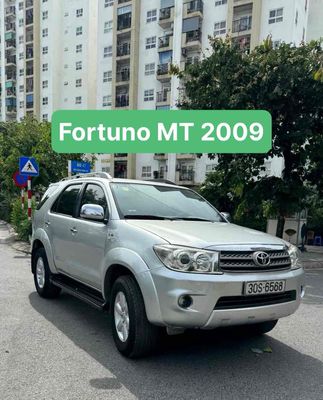 Toyota Fortuner MT 2009 Số sàn 7 chỗ Bạc