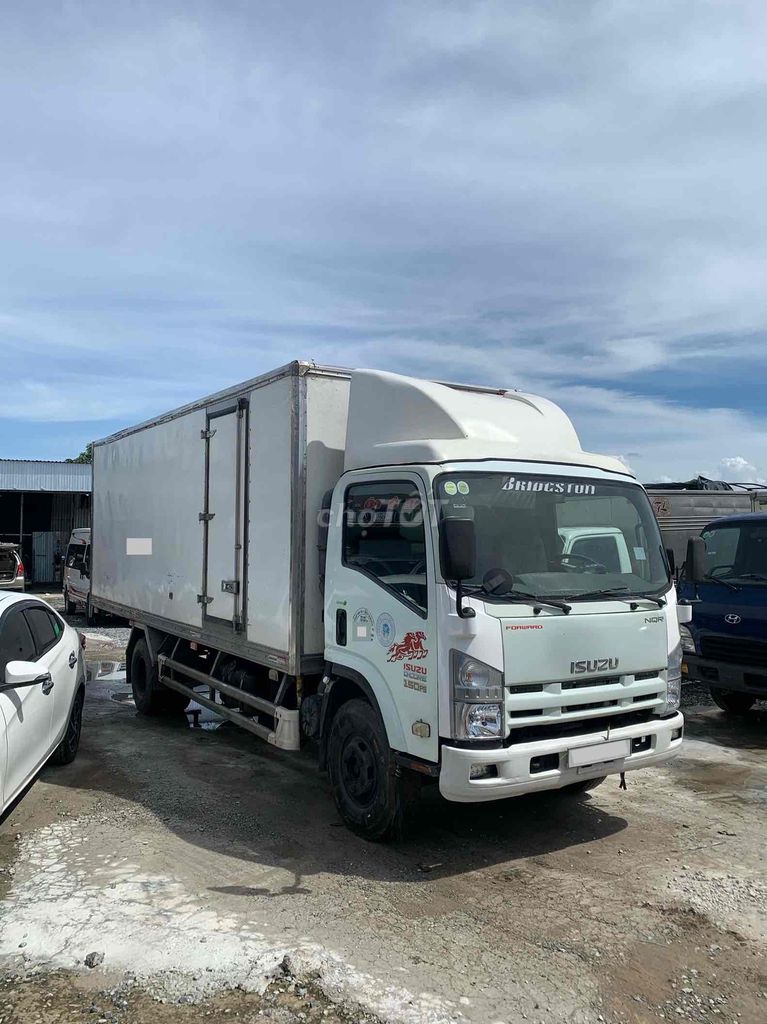 ISUZU NQR 150ps 2014 6m2 trọng tải 4tấn9 zin k lỗi. Mua bán Xe tải, xe ben tại Quận Bình Thuỷ Cần Thơ được đăng bởi Hiếu Nghĩa Cần Thơ hình 2