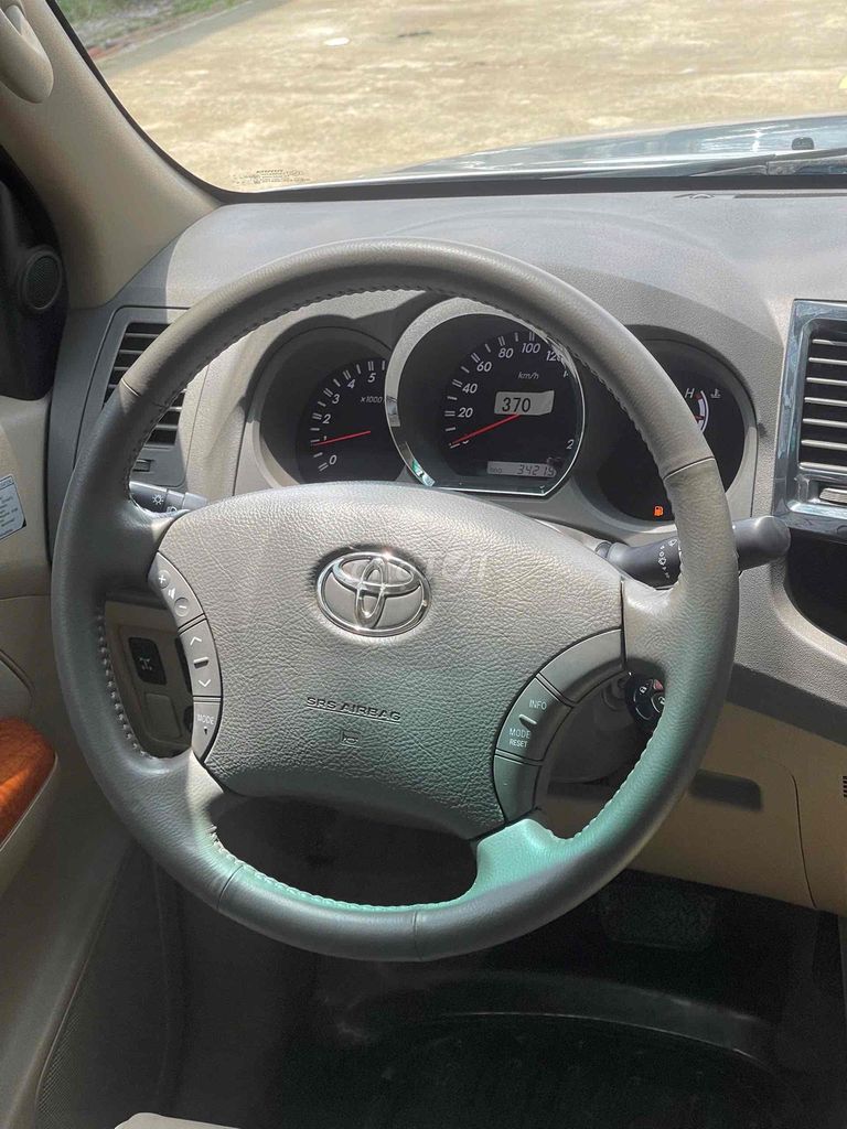 Toyota Fortuner 2011 2.7V - 34000 km. Mua bán Ô tô tại Quận 12 Tp Hồ Chí Minh được đăng bởi F2Auto hình 6