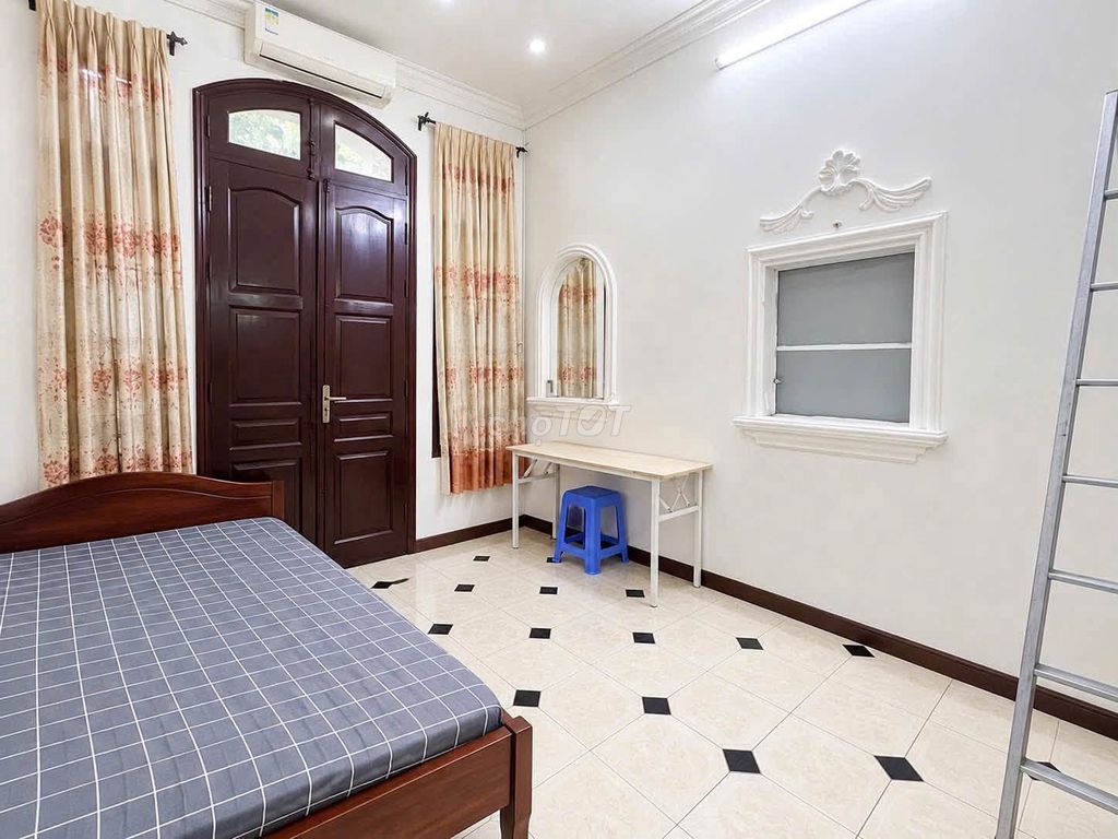 Cho thuê căn hộ full đồ ngõ 12 Phạm Văn Đồng