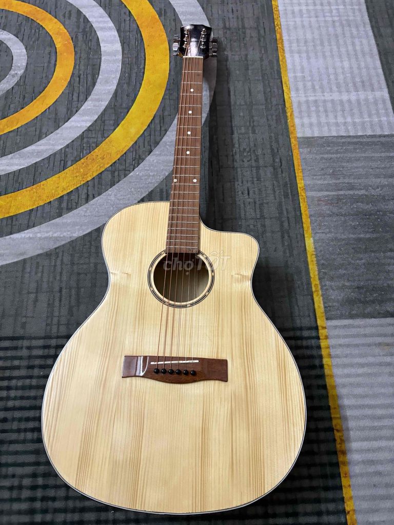 Đàn Guitar Giá Rẻ Tập Chơi